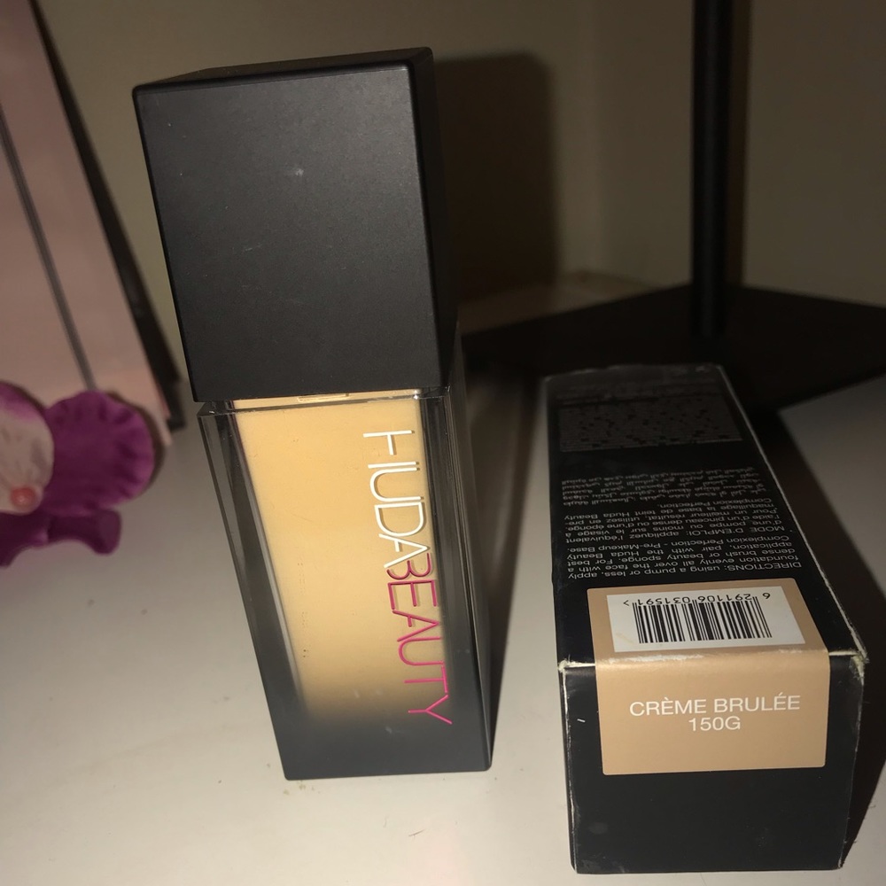 SOLD Huda beauty foundation